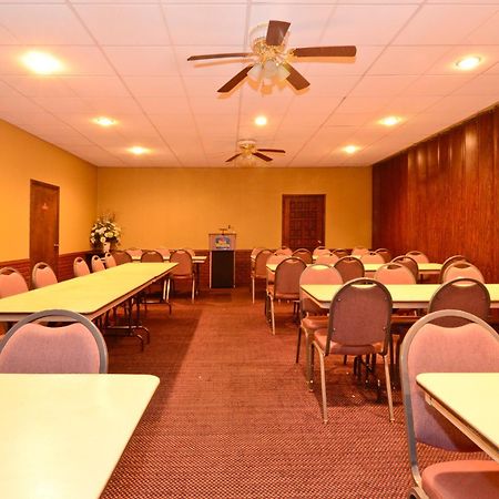 Americas Best Value Inn Iola Üzleti fotó