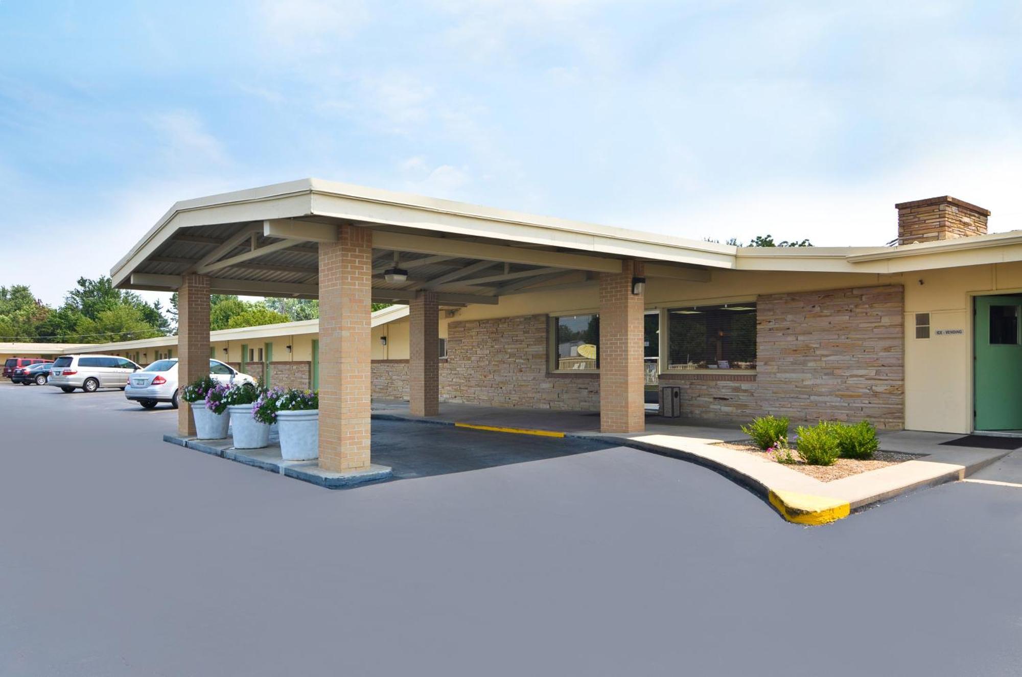 Americas Best Value Inn Iola Kültér fotó