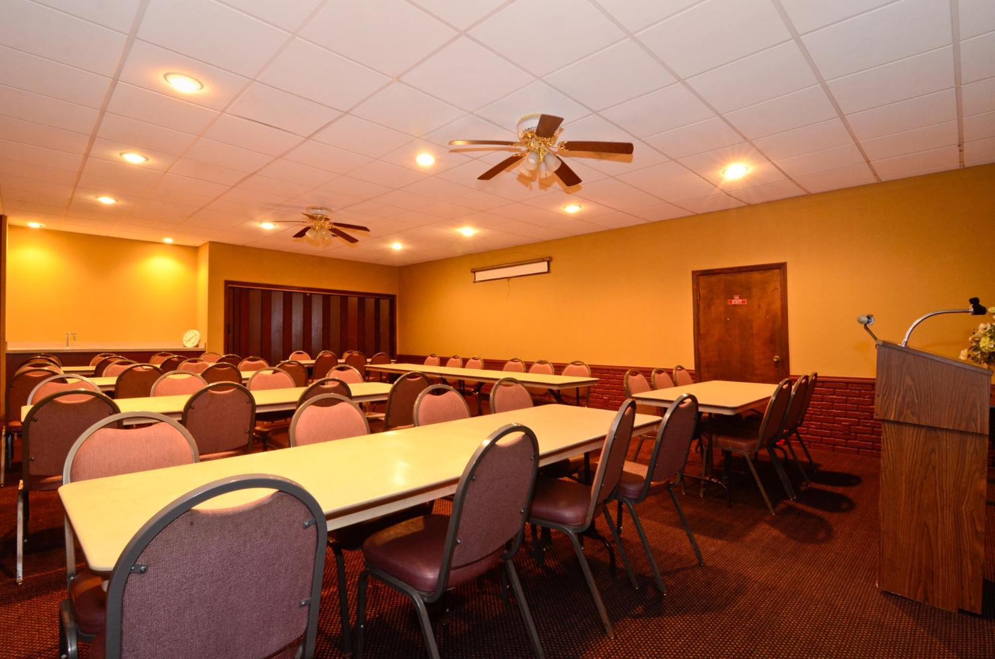 Americas Best Value Inn Iola Kültér fotó