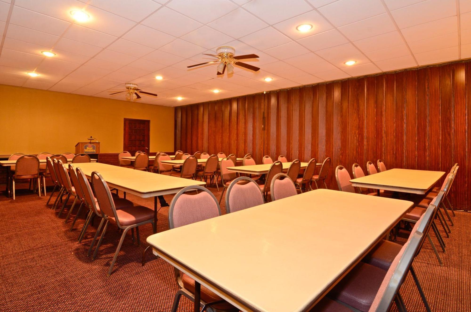 Americas Best Value Inn Iola Kültér fotó